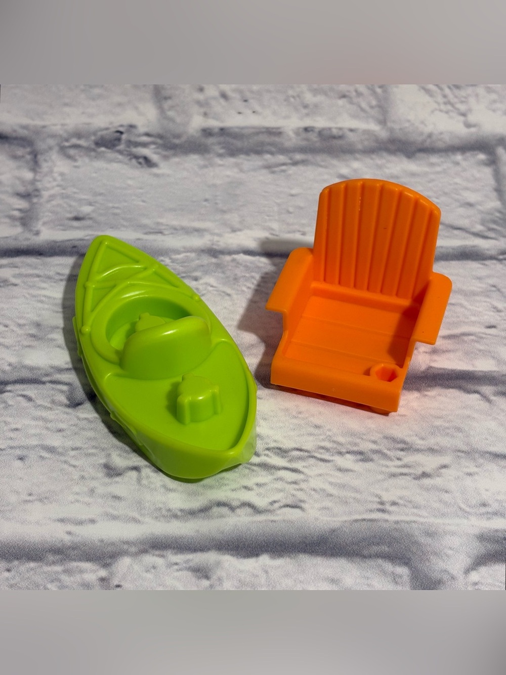 Fisher Price Little People canoe + lawn chair accessories